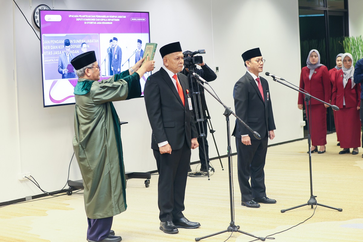 Perkuat Kinerja Organisasi, OJK Lantik Pejabat Baru