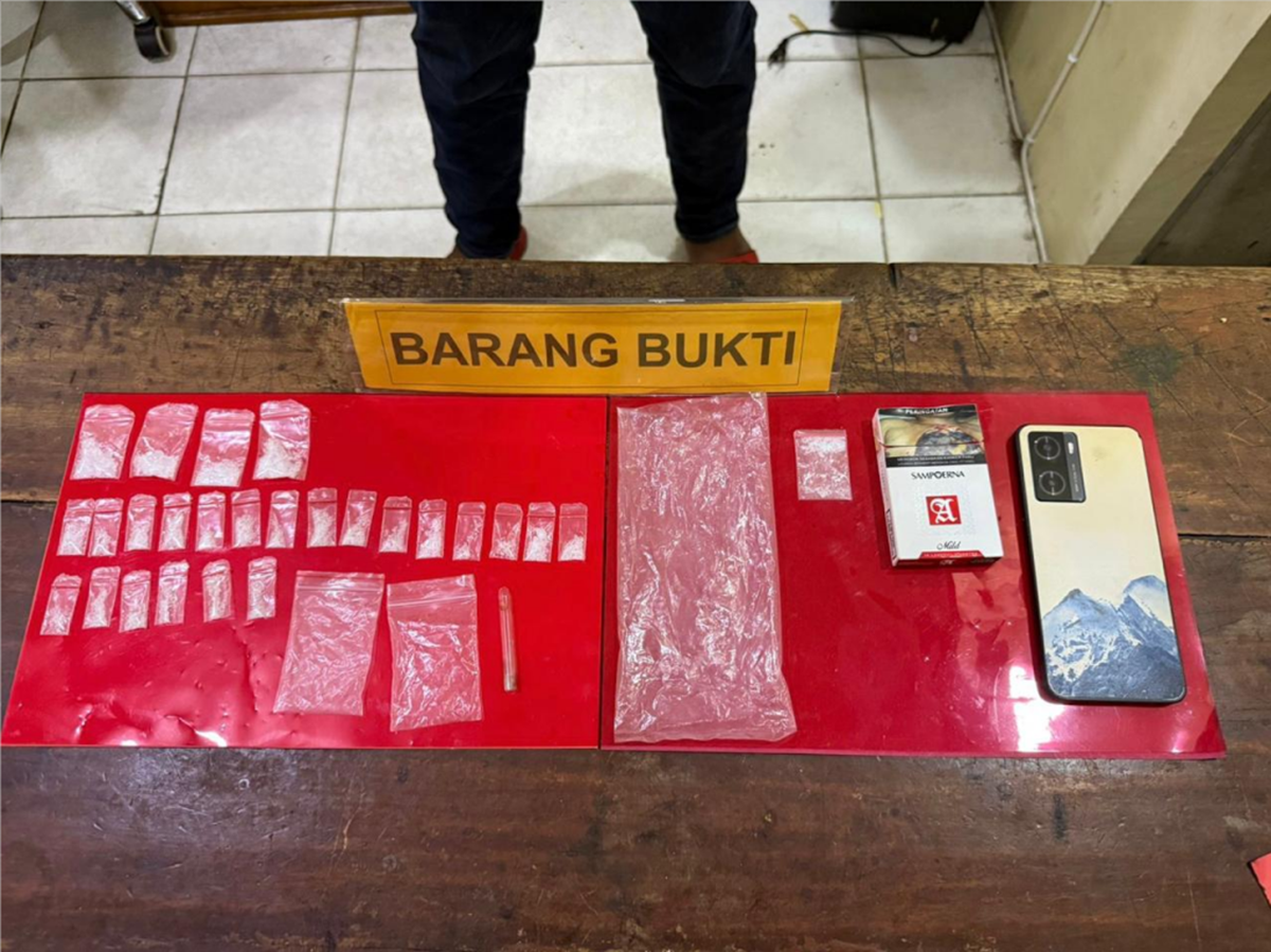 Edarkan Narkoba, Seorang Kakek Dan Pemuda Dibekuk Petugas 