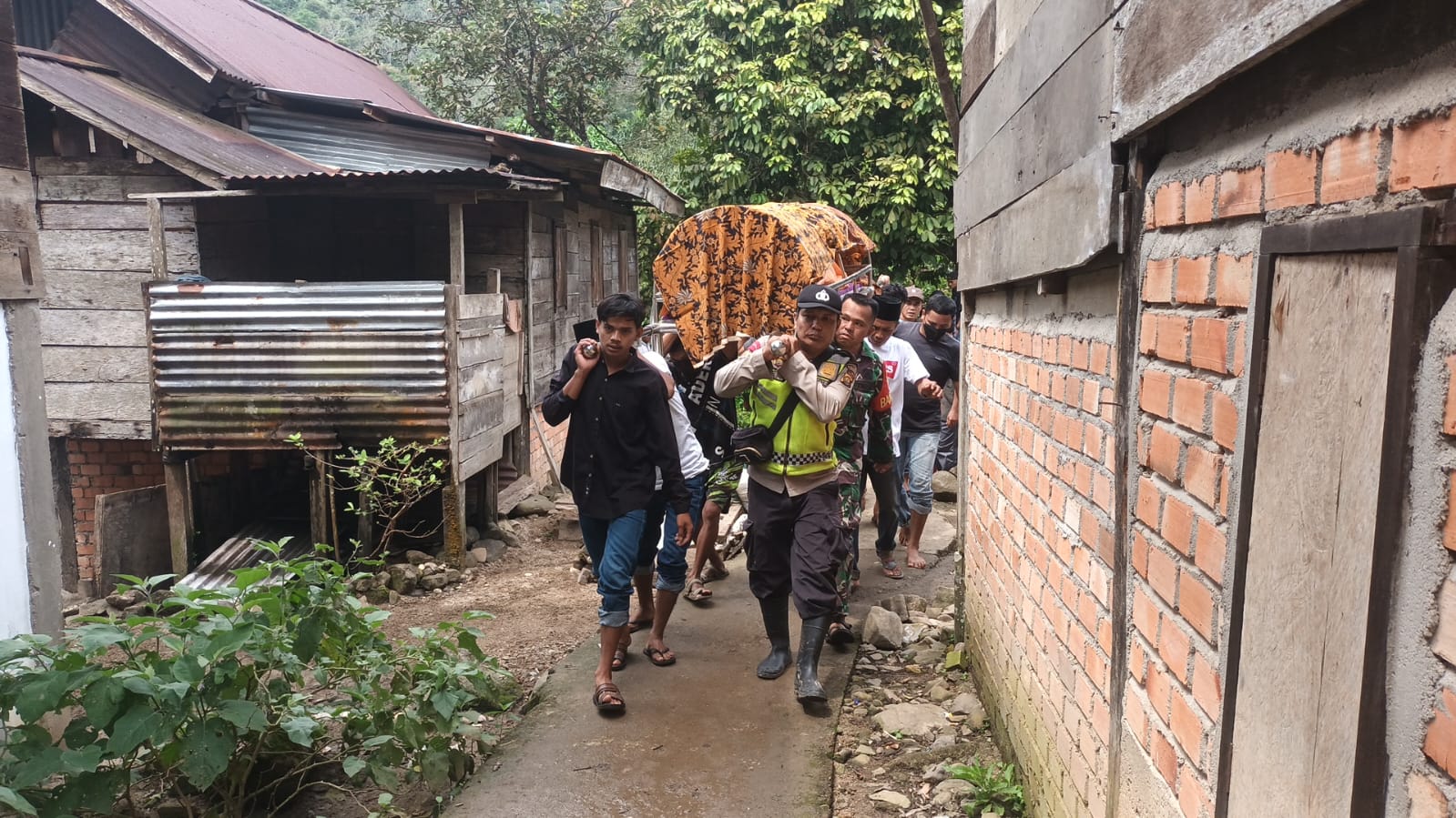 Di Hari Ke Lima, Korban Tenggelan Di Batang Asai Berhasil Di Temukan Meski  Tak Lagi Bernyawa 