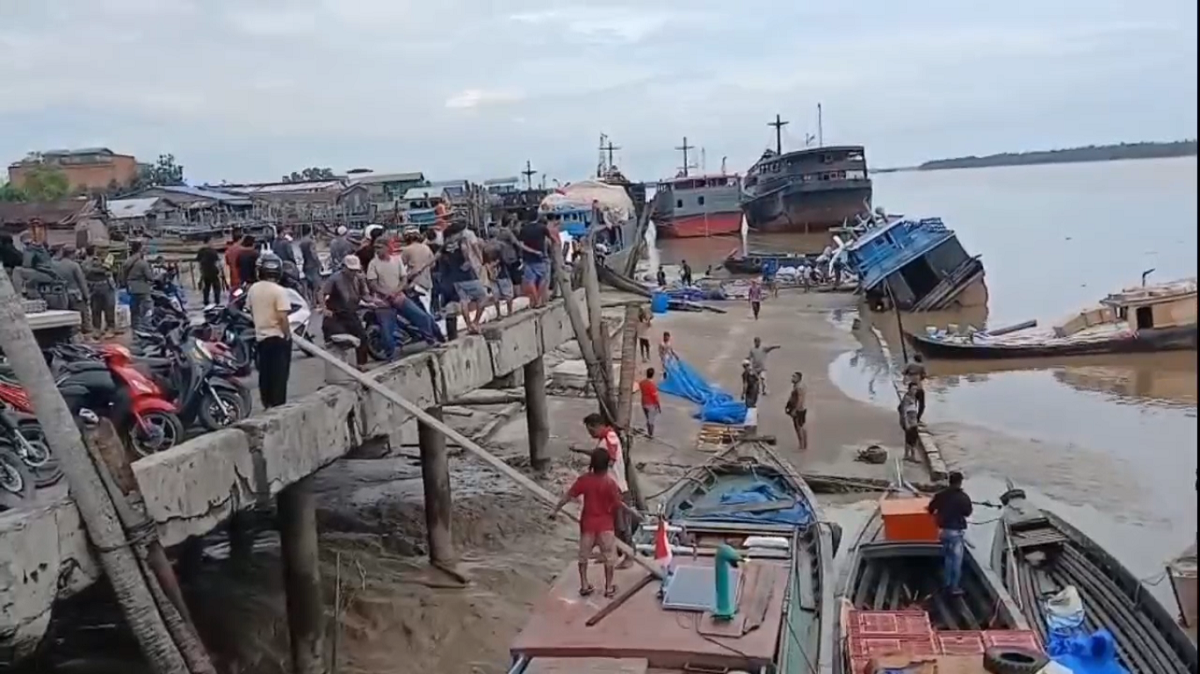 Pasca Pelabuhan Ambruk, Kendaraan Berat Dilarang Masuk Tanggo Rajo Ulu