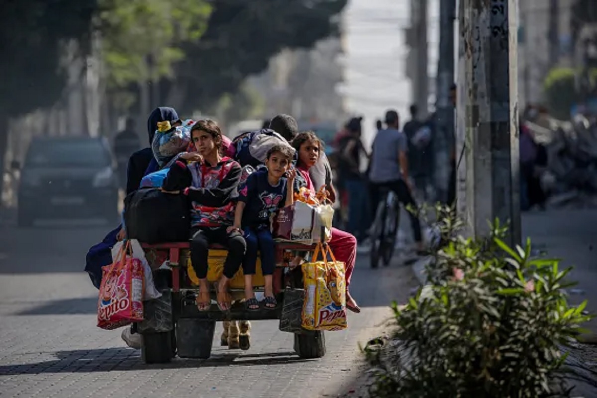 Ribuan Warga Palestina Melarikan Diri dari Kekejaman Israel yang Melakukan Serangan Gaza Utara