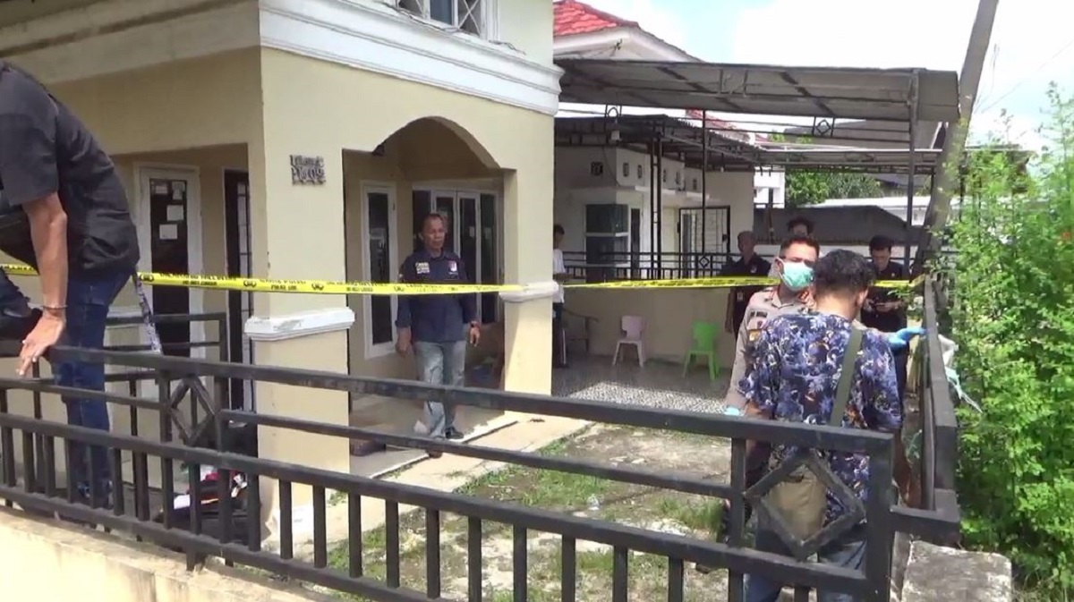 Polisi Temukan Darah Saat Olah TKP Di Rumah  Aipda Hendra M Utama