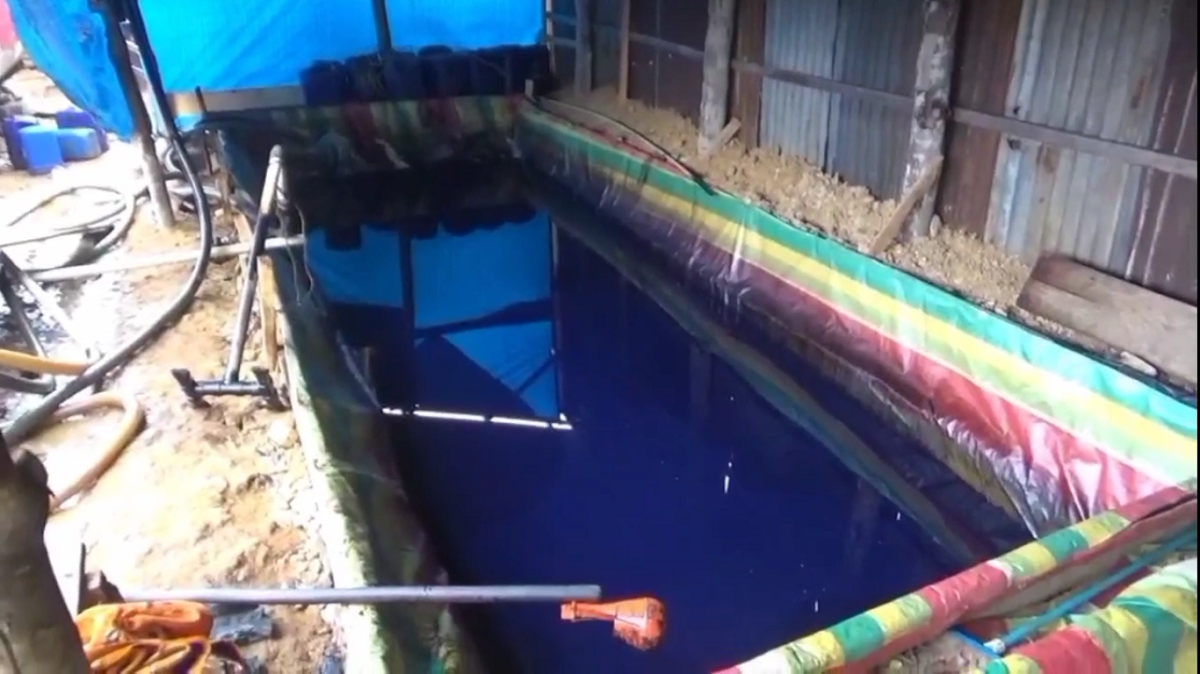 Sidak Gudang Minyak Ilegal di Kota Jambi, DPRD Temukan Kolam dan Drum Diduga Berisi Solar