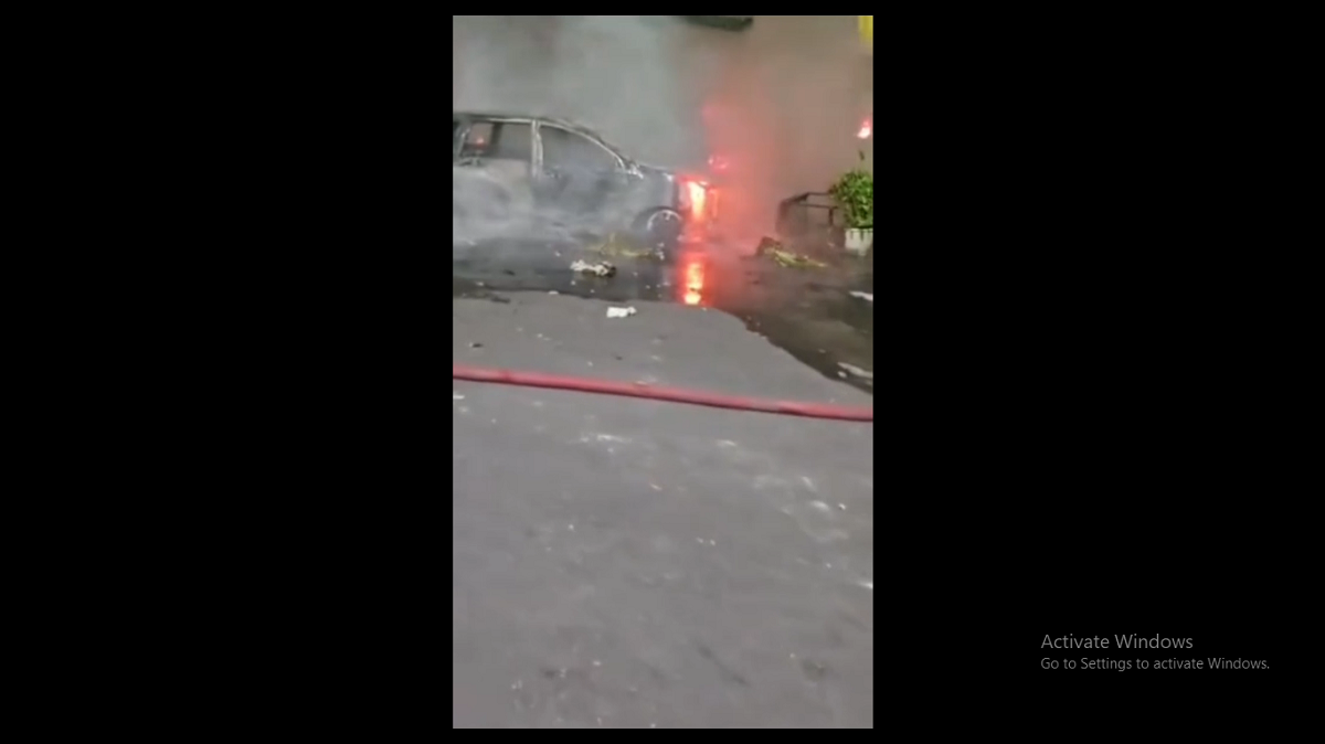 Demo Ricuh di Kejati Jambi, Mobil Jurnalis Ikut Terbakar