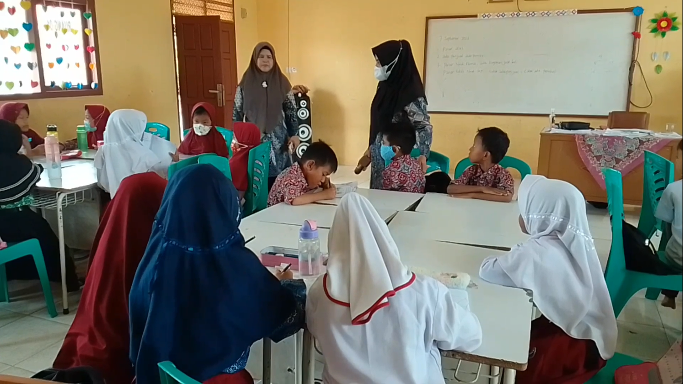 Kabupaten Tebo Diselimuti Asap, KBM di SDN 147 Tetap Berjalan Seperti Biasa