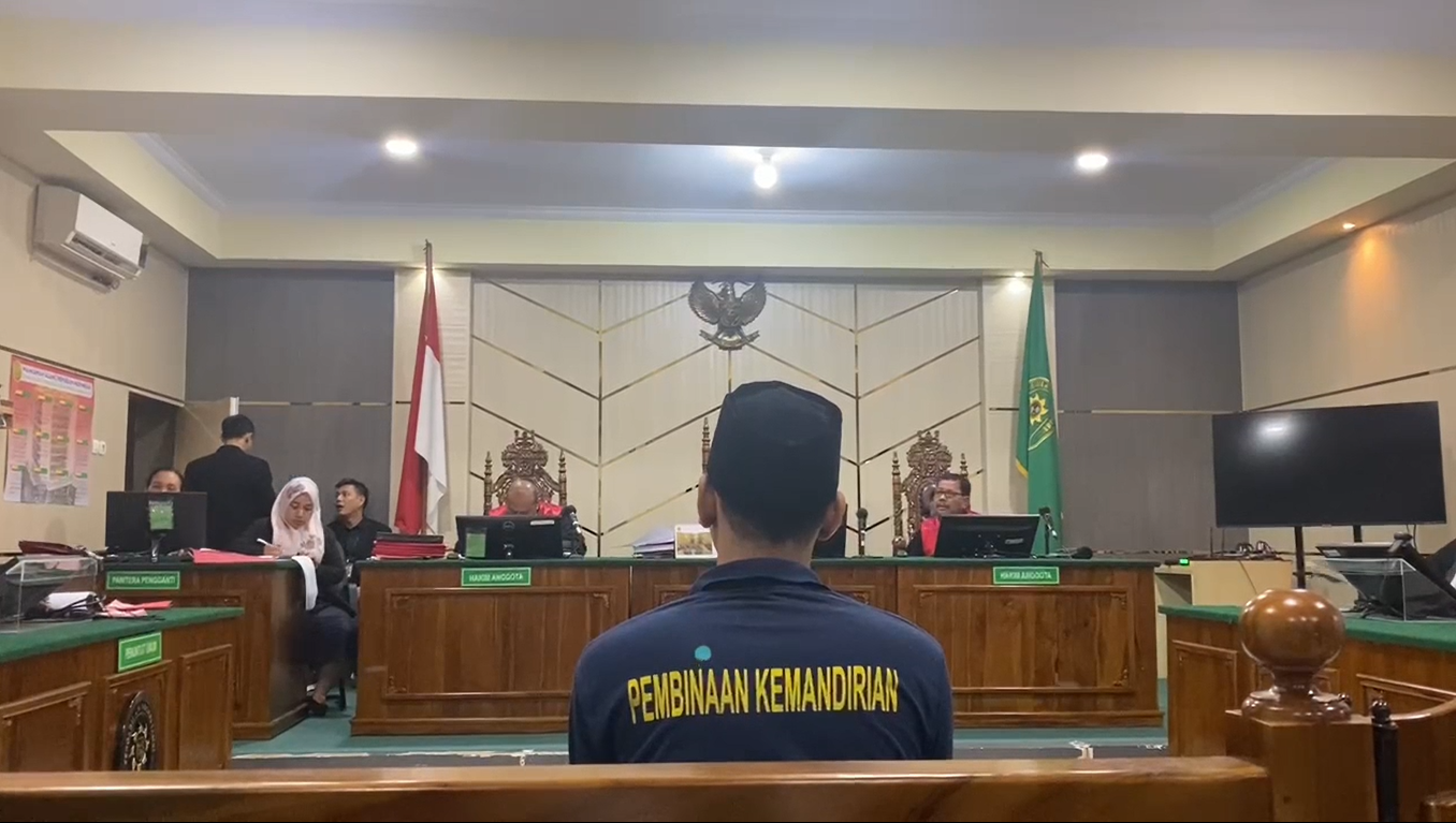 Kasus  Sianida di Jambi: Jaksa Tuntut Anggi Febri Yandi Hadapi Tuntutan 17 Tahun Penjara