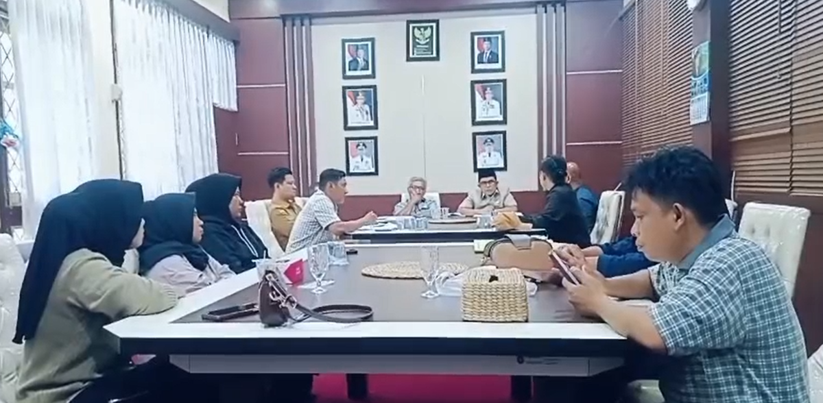 Pekerja Outsourcing RS Hanafie Bungo Mengadu ke DPRD dan Bupati Soal Gaji