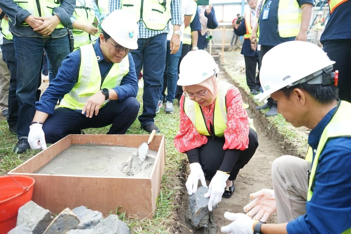 PJ Walikota Jambi Letakan Batu Pertama Pembangunan Instalasi Pengolahan Air Aurduri 4