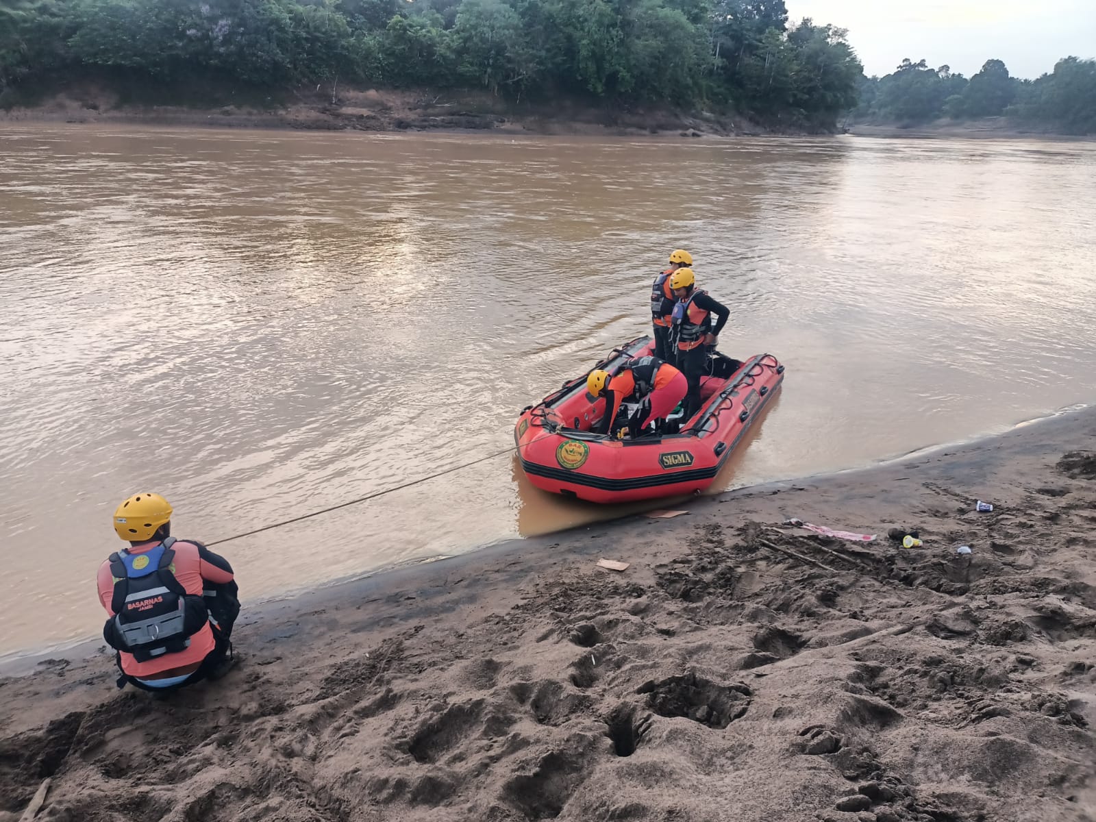 Lagi !!! Bocah 8 Tahun Hanyut di Sungai Batang Tembesi Sarolangun