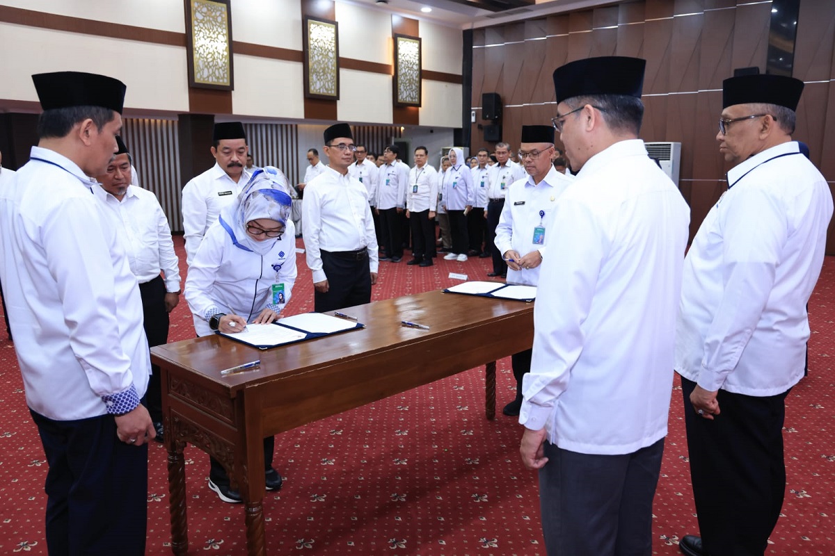 Lantik Pejabat Baru, Menaker Minta Berikan Kinerja Terbaik bagi Masyarakat