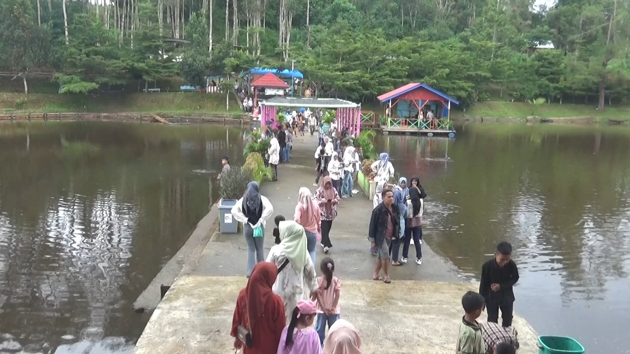 Wisata Taman Pertiwi Kerinci Cocok Untuk Wisata Keluarga, Dipadati Ribuan Pengunjung Saat Libur Lebaran