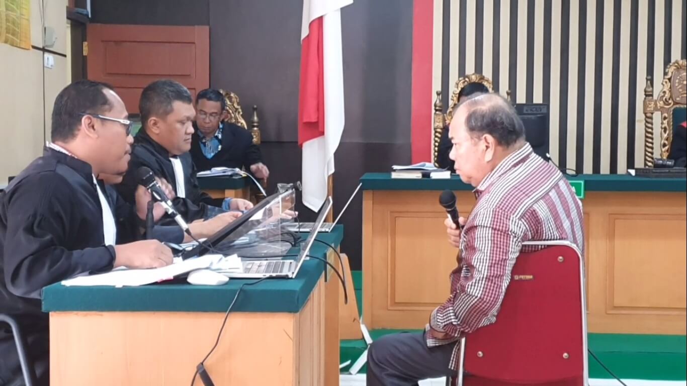 Sidang Suap Pengesahan RAPBD, Meski Sakit, Cek Man Tetap Dicecar Oleh Jaksa KPK