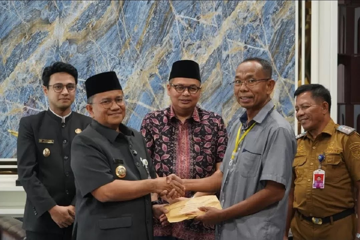 Pemkot Jambi Serahkan Bantuan 162 Juta Bagi Korban Kebakaran