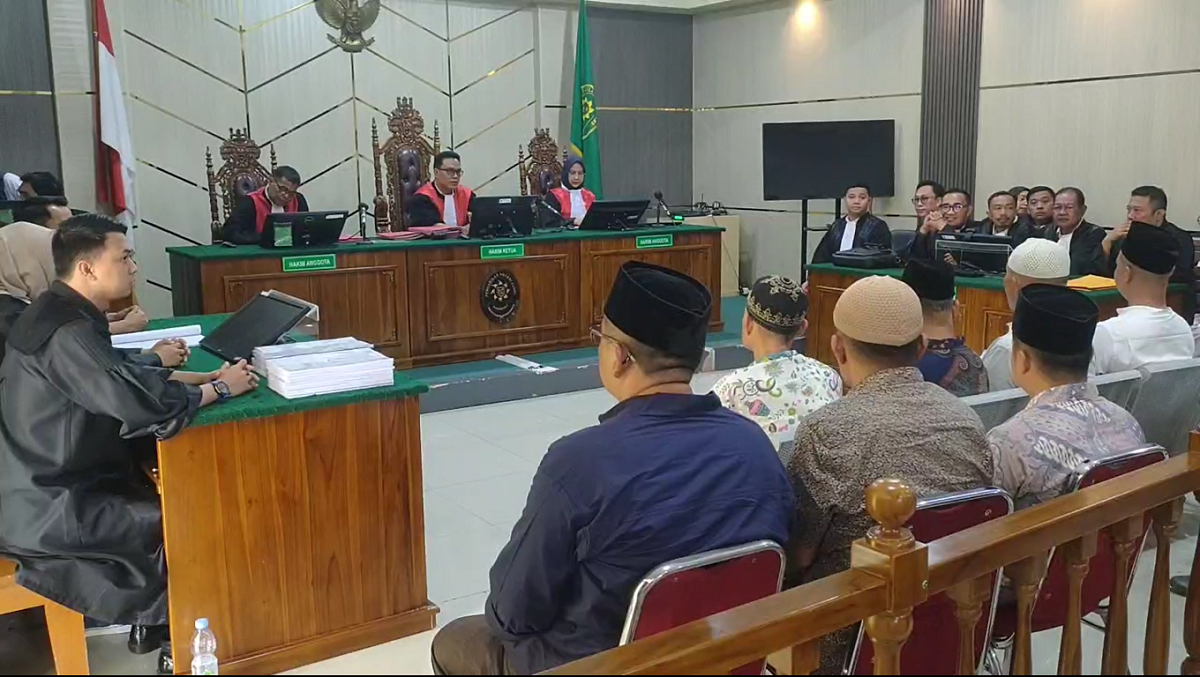 10 Terdakwa Kasus Dugaan Korupsi Hadiri Sidang di Pengadilan Tipikor Jambi