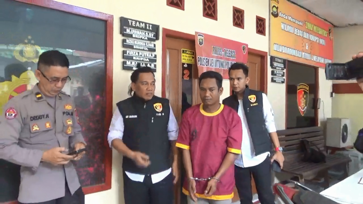 Satu Pencuri Kayu Bulian Ditangkap, Lima Buron Dikejar Polisi    ?