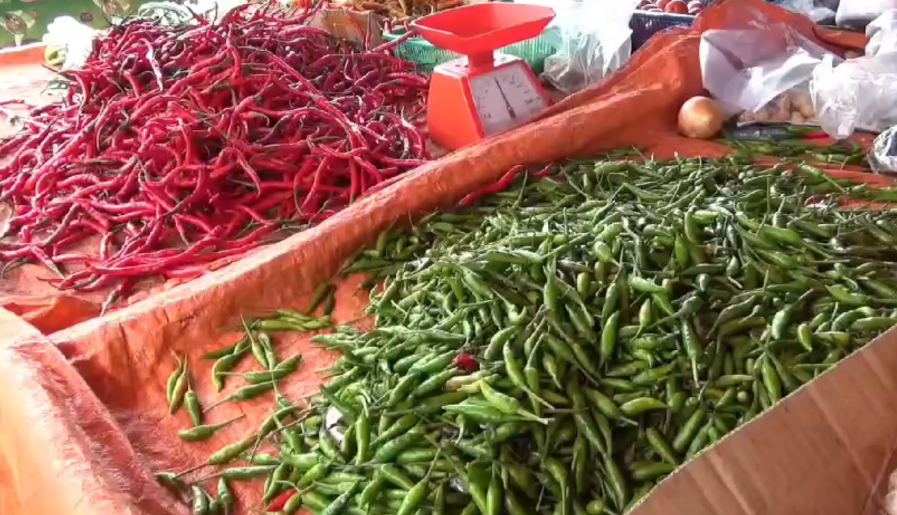 Harga Cabai Makin Pedas, Cabai Merah dan Rawit Merah Tembus Rp 100 Ribu/Kg