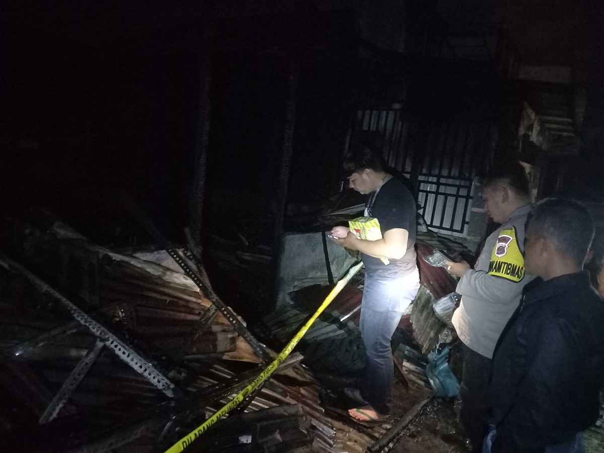 Kebakaran di Desa Tangkil Kayu Aro, 1 Unit Motor dan Uang Rp 25 Juta Hangus Terbakar