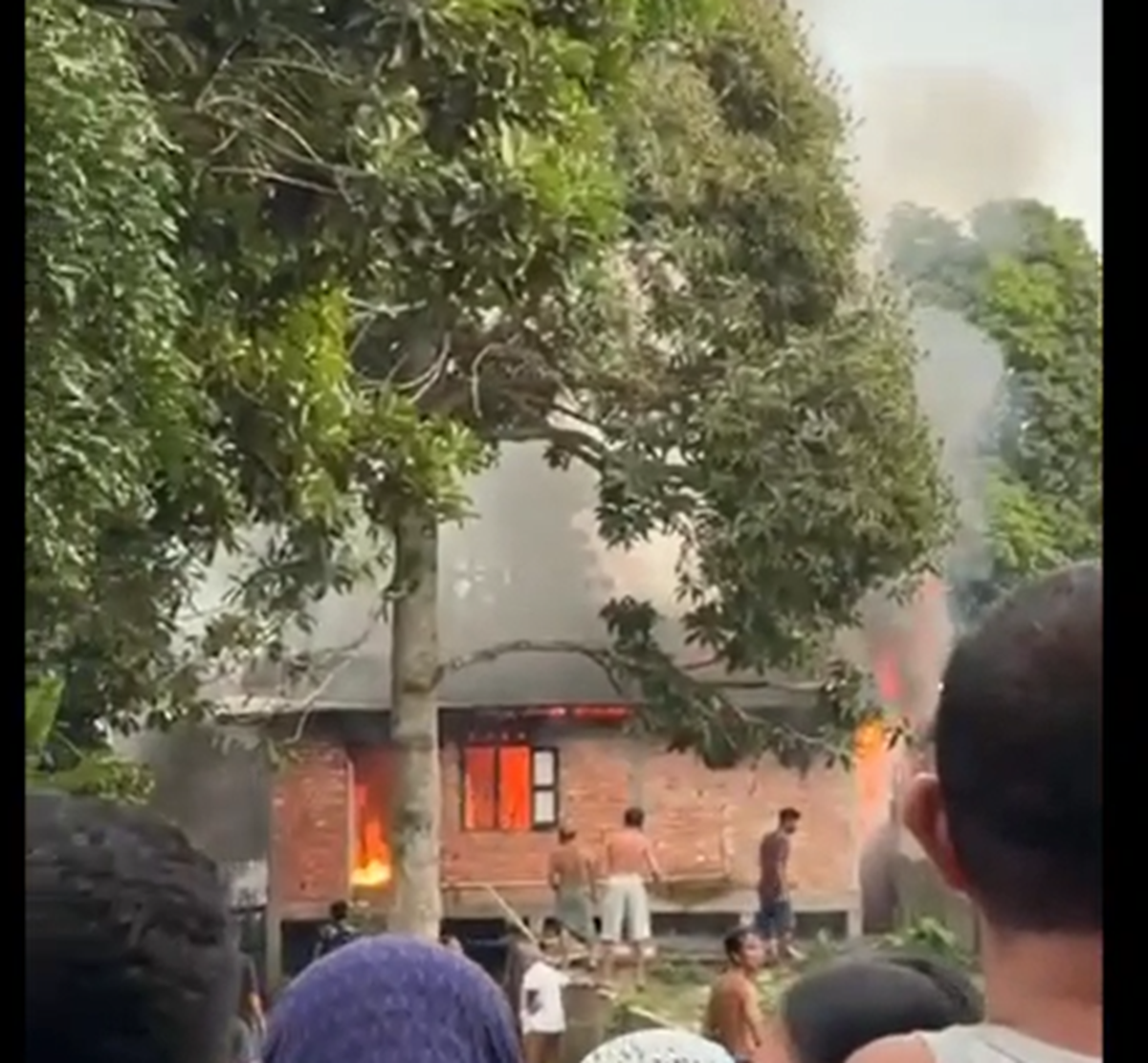 1 Rumah Warga di Danau Teluk Terbakar Jelang Maghrib