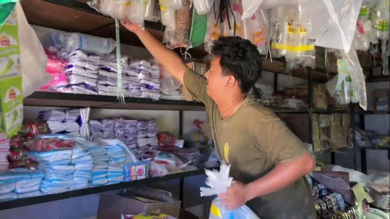 Imbas Konflik Timur Tengah, Harga Jual Plastik di Batang Hari Naik Rp. 60 Ribu Per Kilogram