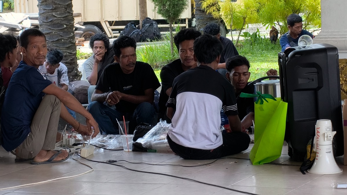 Ratusan Suku Anak Dalam Datangi Kantor Gubernur Jambi, Tuntut Kepastian Ruang Hidup