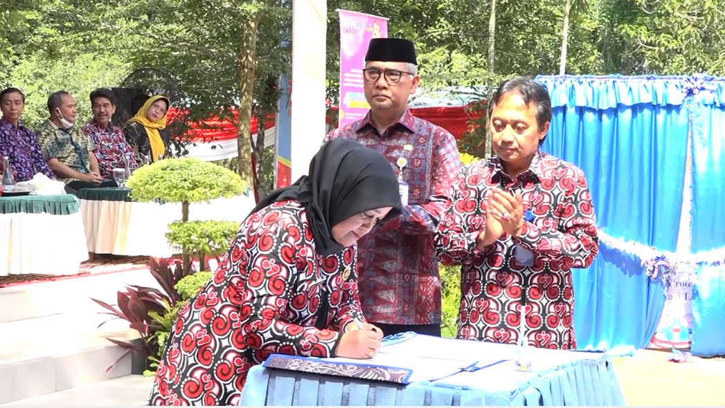 Peringati Harganas Ke-30 Tingkat Provinsi, DPPKB Kota Jambi Launching Sekolah Lansia Kota Jambi 