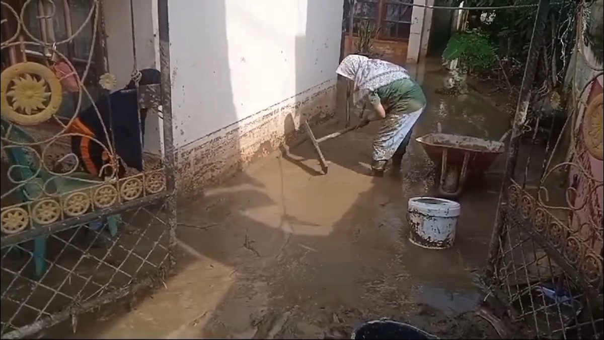 Ratusan Rumah Tergenang Lumpur dan Material Kayu di 6 Desa Kota Sungai Penuh