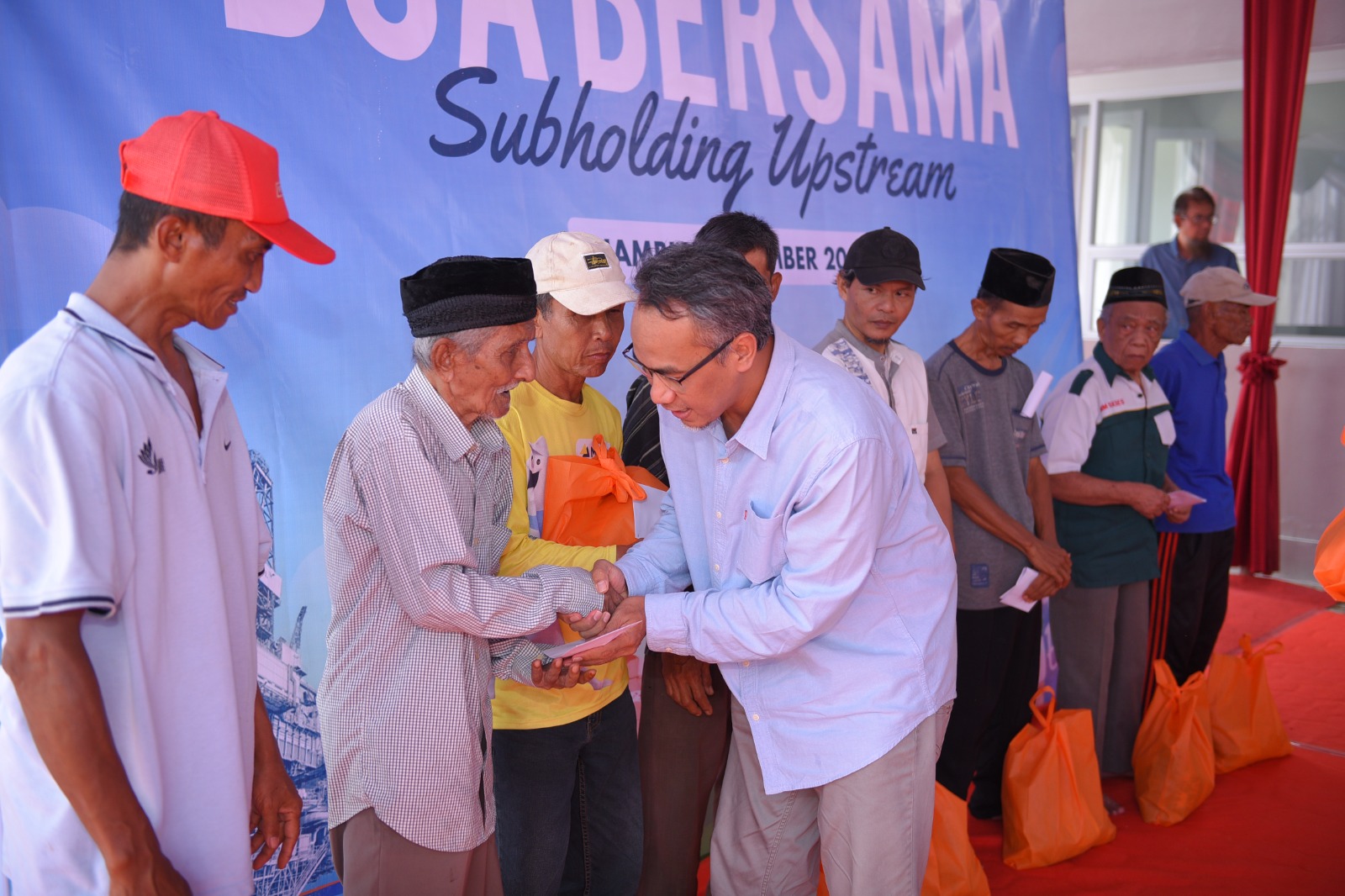 Pertamina Hulu Rokan Gelar Doa dan Santunan Anak Yatim, Bermunajat Demi Pemulihan Area Terdampak Banjir