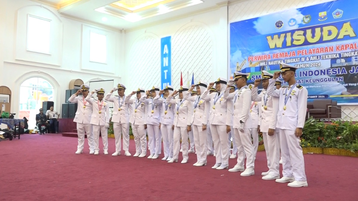 Menyongsong Masa Depan, SMK Taruna Indonesia Jambi Gelar Wisuda