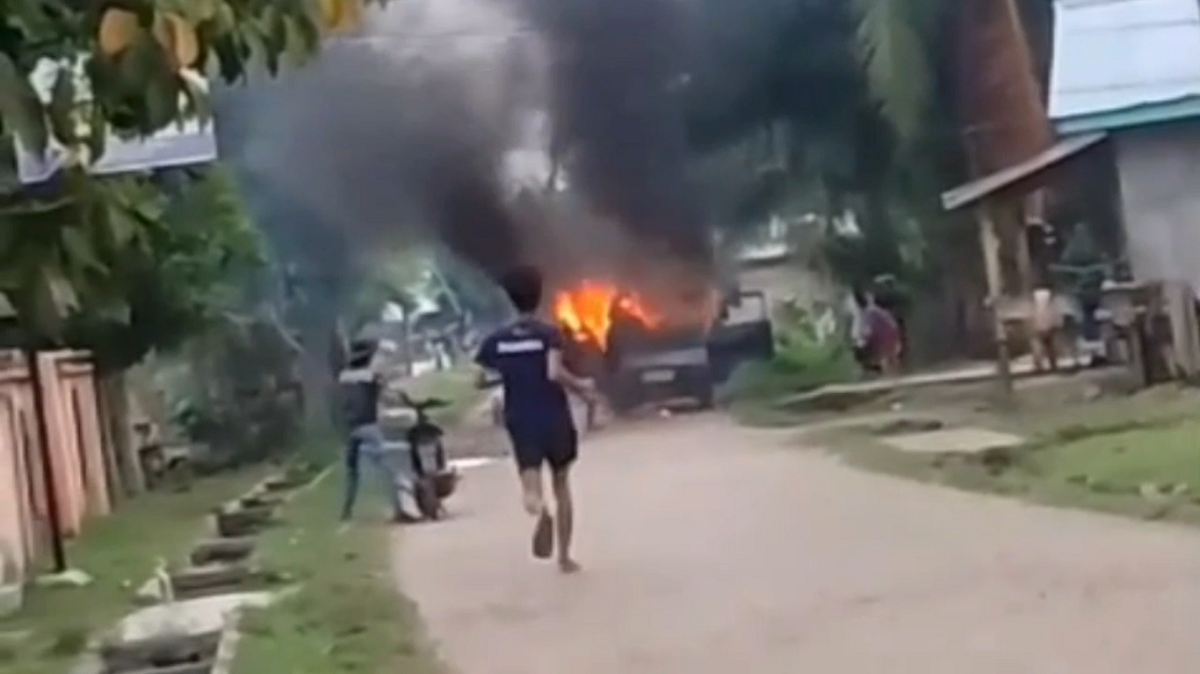 Satu Unit Mobil Pick Up di Tebo Terbakar, Diduga Karena Korsleting