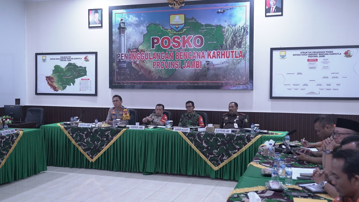 Danrem 042/Gapu Ikuti Rakor Nasional Penanganan Karhutla Secara Vicon