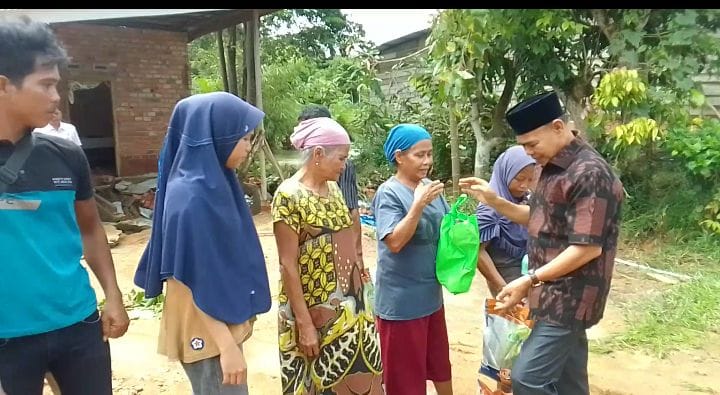 Bacabup Aspan Berikan Bantuan kepada Korban Banjir Bandang