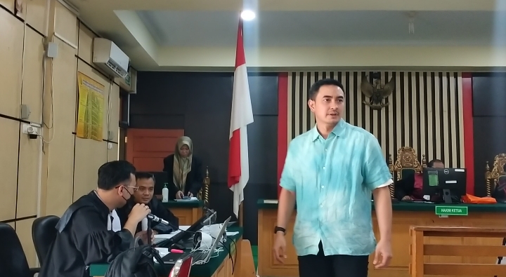 Mantan Gubernur Jambi Zumi Zola Hadir di Pengadilan Tipikor Jambi Jadi Saksi Untuk Kusnindar