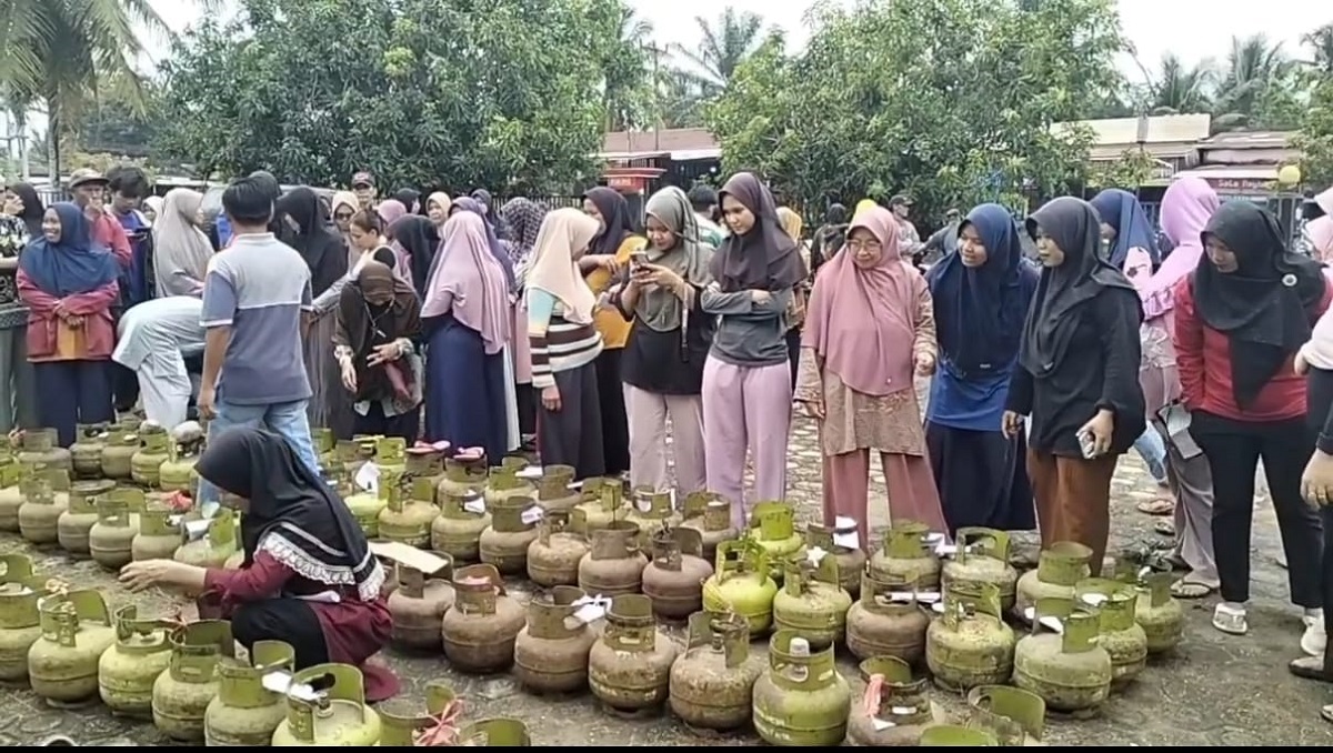 Operasi Pasar LPG 3 Kg Diserbu Warga Merangin