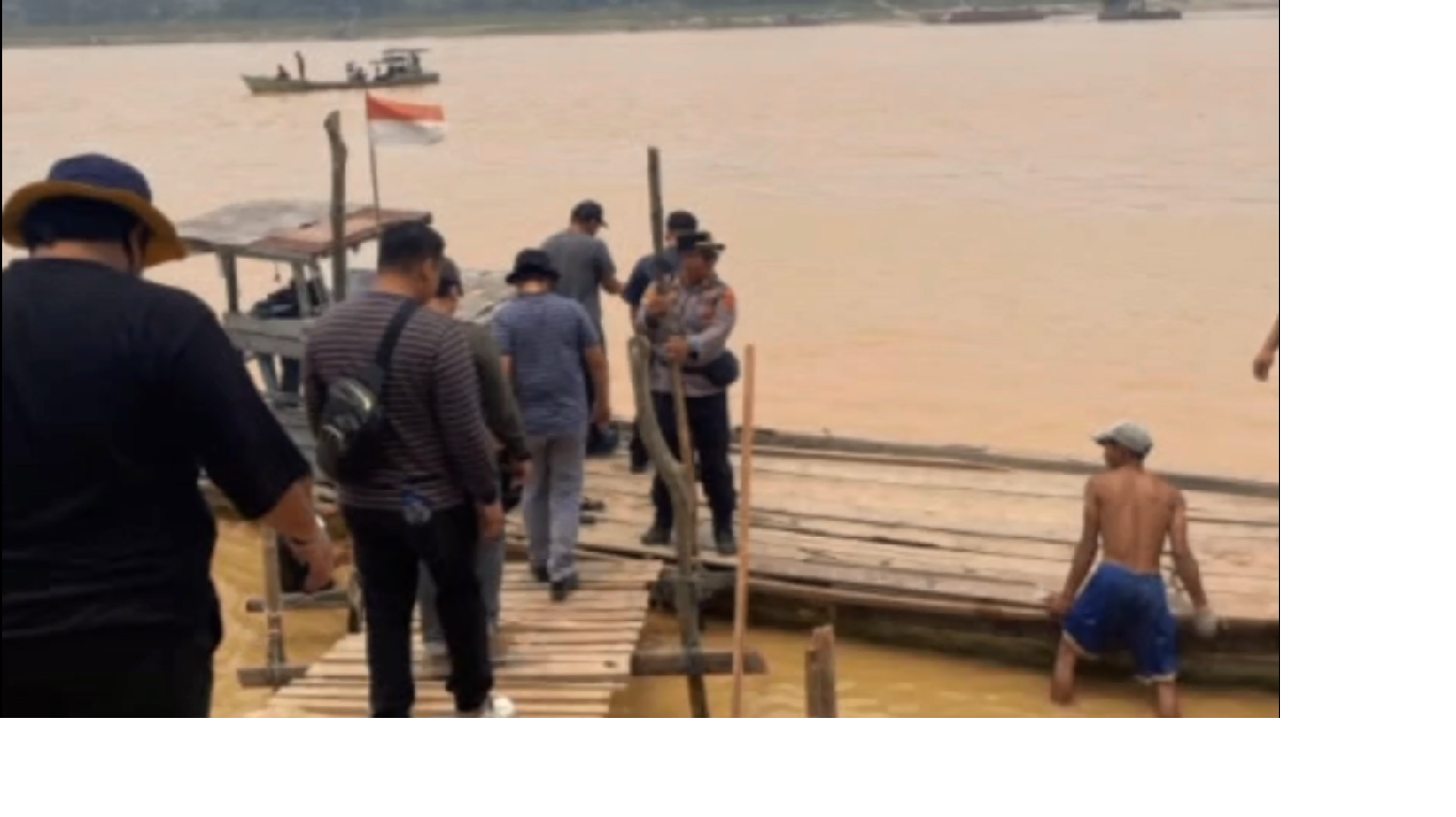 Digerebek Polisi, Pekerja PETI Kabur Tinggalkan 10 Rakit di DAS Batanghari