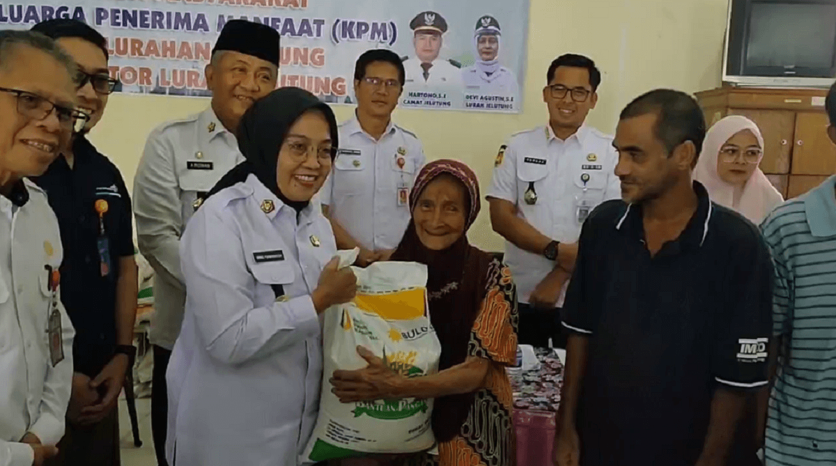 Pemkot Jambi Salukan Bantuan Pangan CBP Kepada 27.283 KPM 