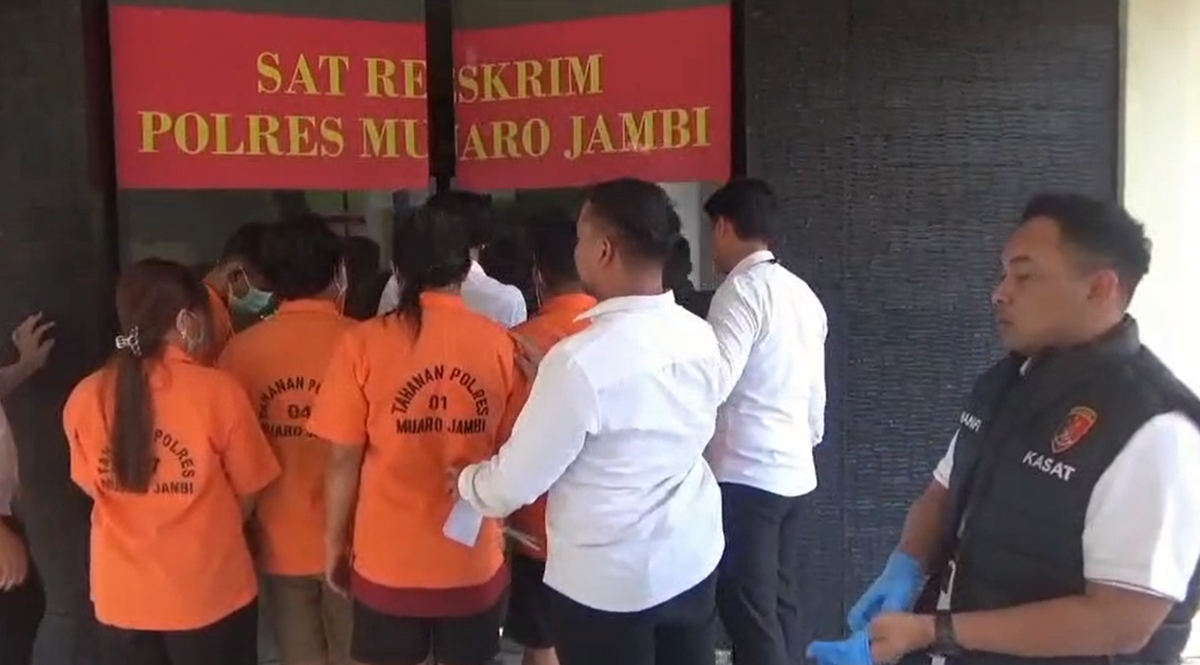 Berkedok Debt Colektor, Polisi  Bekuk 5 Orang Tersangka  Perampasan Mobil