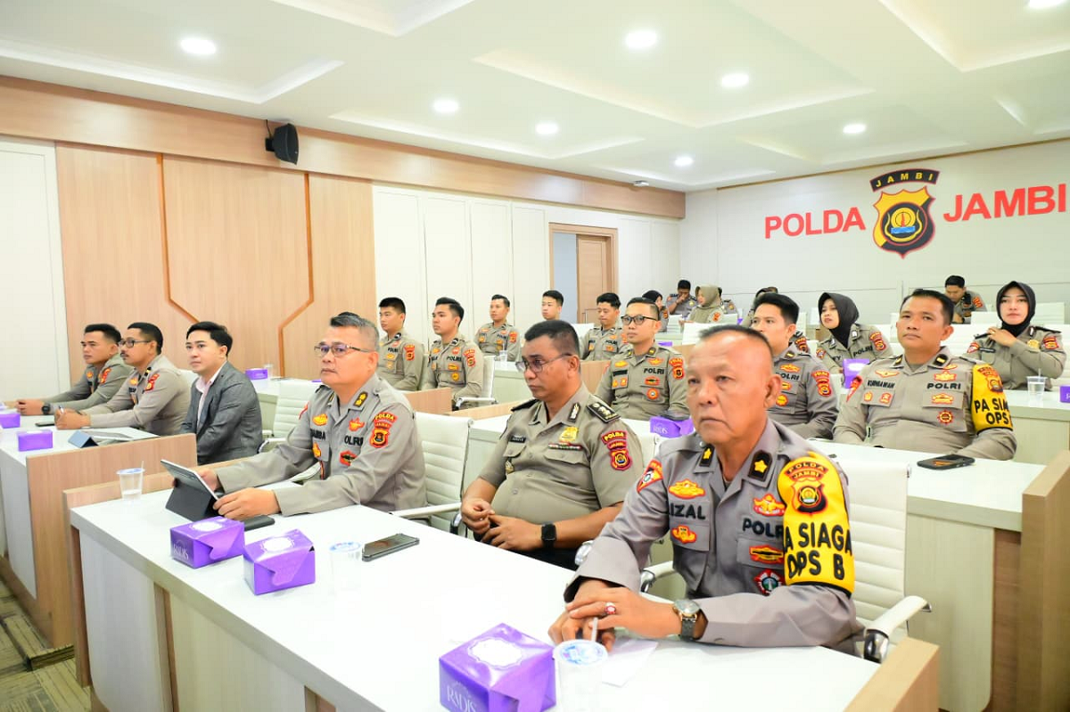 Pelatihan Public Speaking Call Center 110, Polda Jambi Tingkatkan Profesionalisme Pelayanan Publik