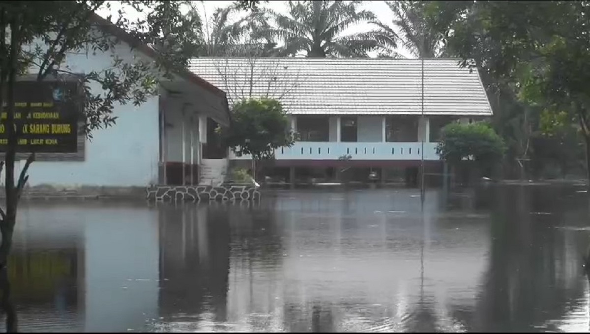 Kondisi Banjir di Muaro Jambi Berangsur Surut, Tetapi Sejumlah Sekolahan Masih Tergenang Banjir