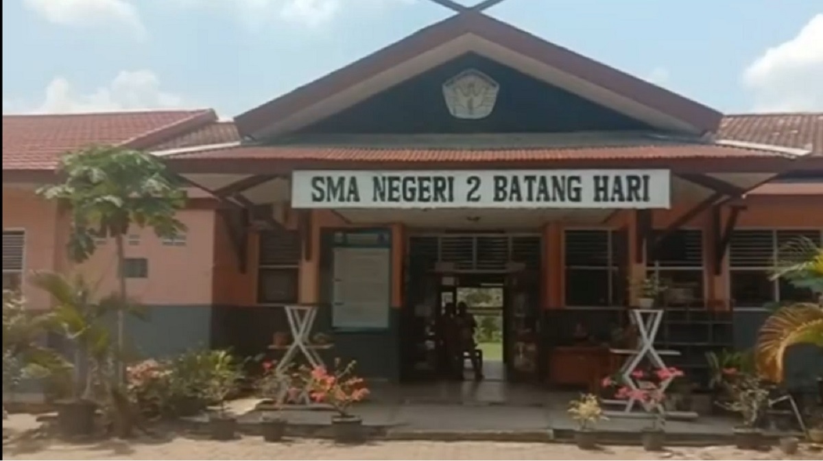 Kepsek SMAN 2 Batanghari Bantah Siswinya Terlibat Tindakan Perundungan