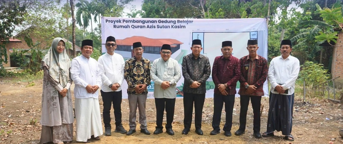 Bupati Muaro Jambi Groundbreaking Rumah Qur’an Aziz Sutan Kasim