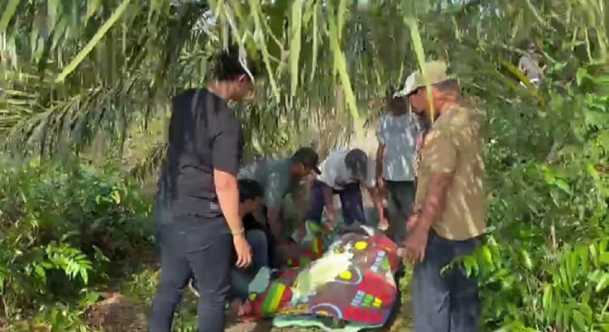 Geger! Lansia 83 Tahun Ditemukan Tewas Mengapung di Sungai Blok A Geragai