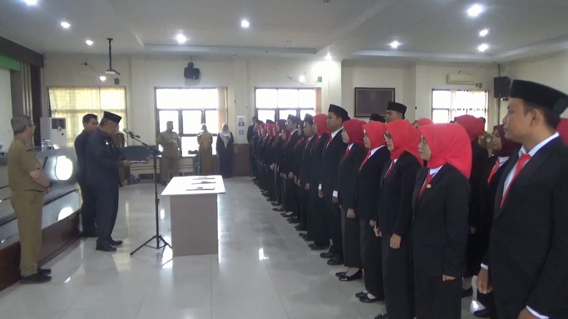 42 Pejabat Fungsional Dilantik, Sekda Tekankan Disiplin dan Penguasaan Tugas