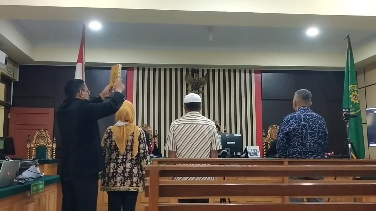 Sidang Suap Pengesahan APBD, Juber Tantang KPK Bongkar Semua Kelakuan Dewan di Kabupaten/Kota Seprovinsi Jambi