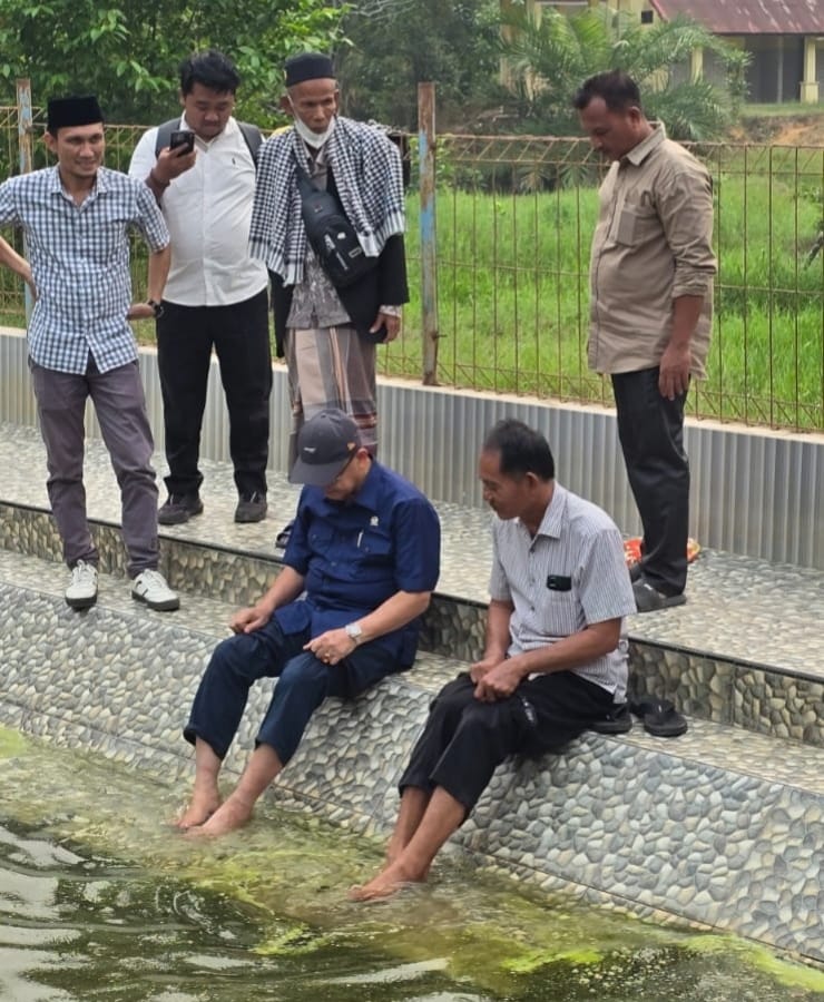 Aek Hangat Tebo Ilir Menanti Sentuhan Pembangunan, Kunjungan Cek Endra, Bawa Harapan Baru!