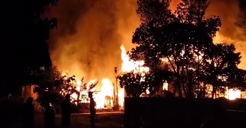 Lupa Mematikan Kompor, 3 Unit Rumah Warga di Niaso Hangus Terbakar 