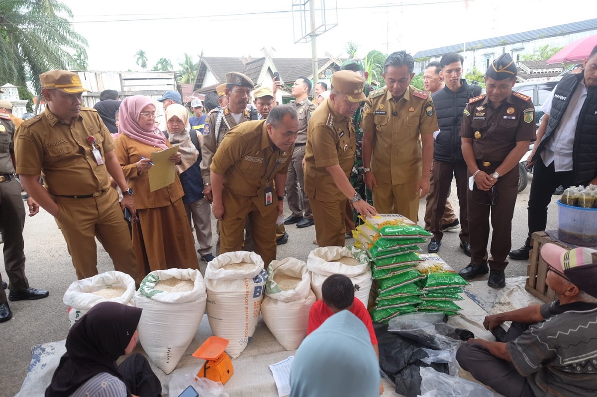 Jelang Ramadhan, Wakil Bupati Muaro Jambi Sidak Pasar Sengeti: Stok Aman, Harga Terkendali