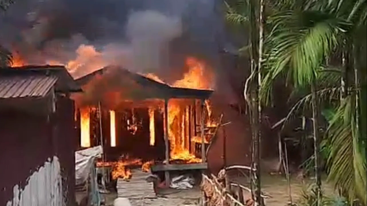 Ditinggal Pemilik, Rumah di Tanjab Barat Terbakar Siang Bolong