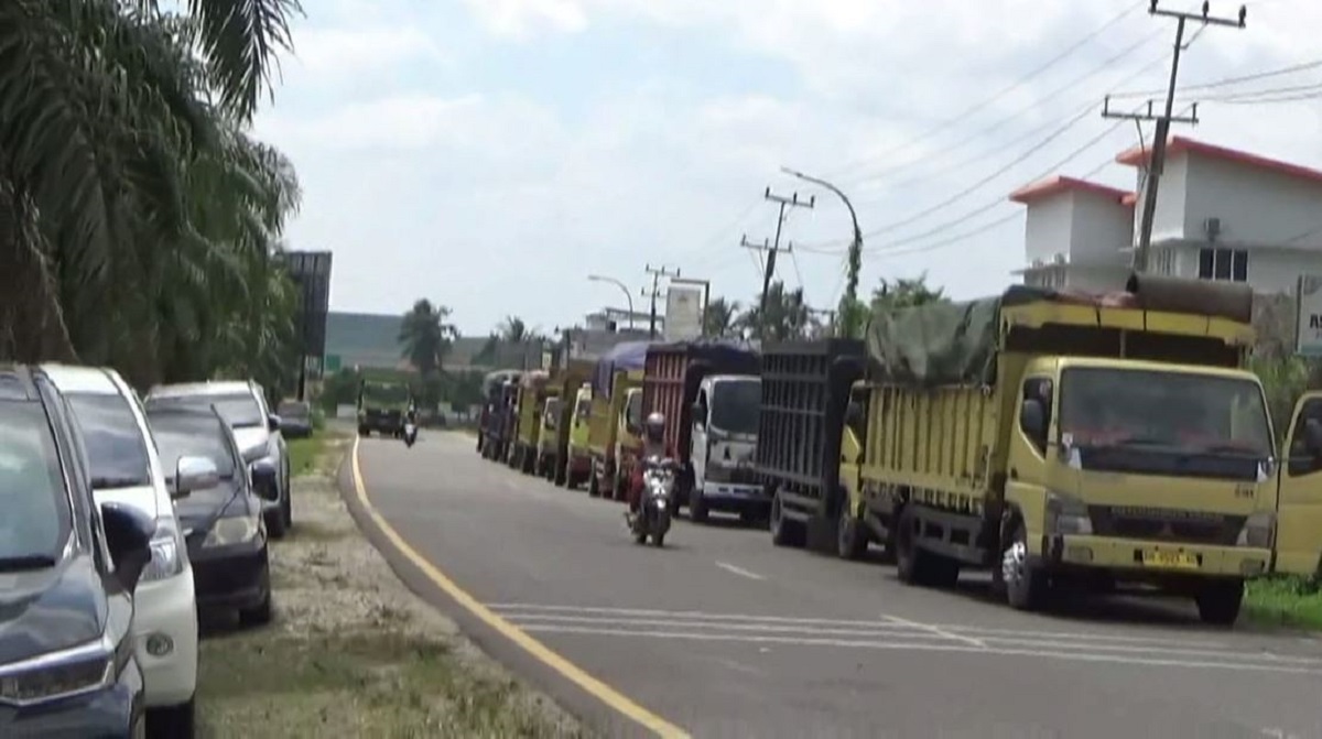 389 Truk Batubara yang Melintas Di Batang Hari Ditilang Polisi