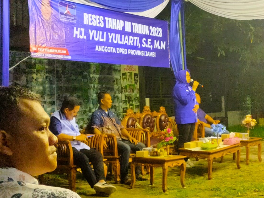 Serap Aspirasi, Yuli Yuliarti Sambangi Kelurahan Pasir Putih