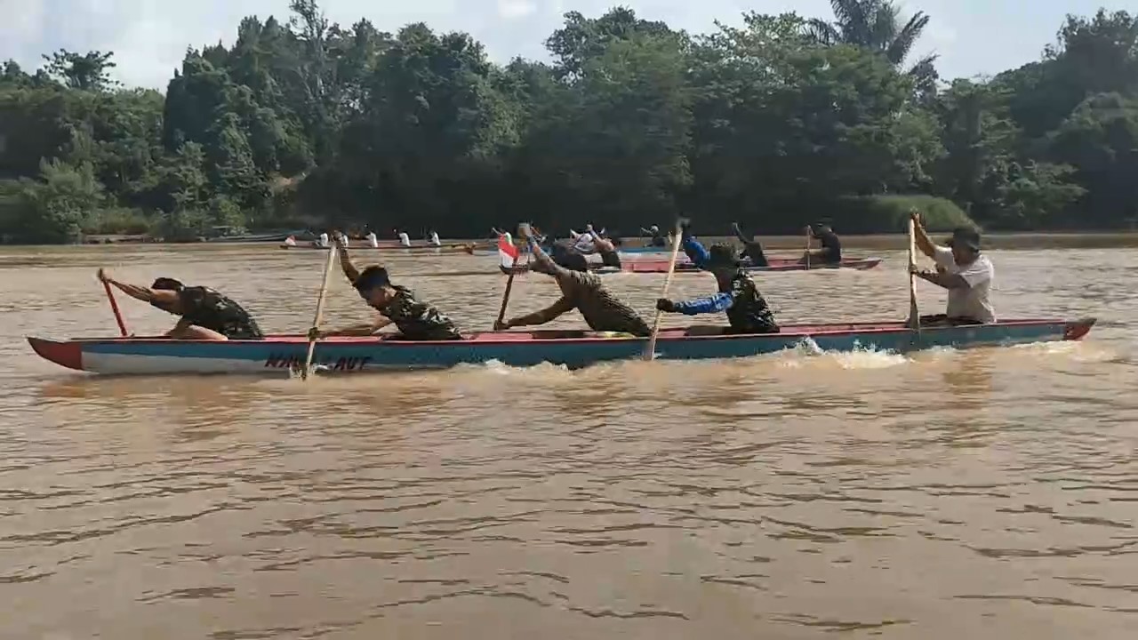 Lomba Pacu Perahu Desa Bajubang Laut Meriahkan Hari Kemerdekaan di Penghujung Agustus